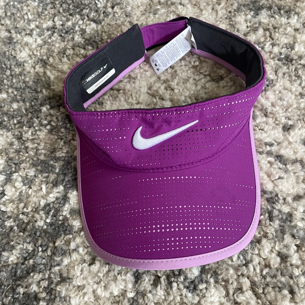 Nike visor